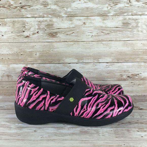 dansko wonderworks shoes